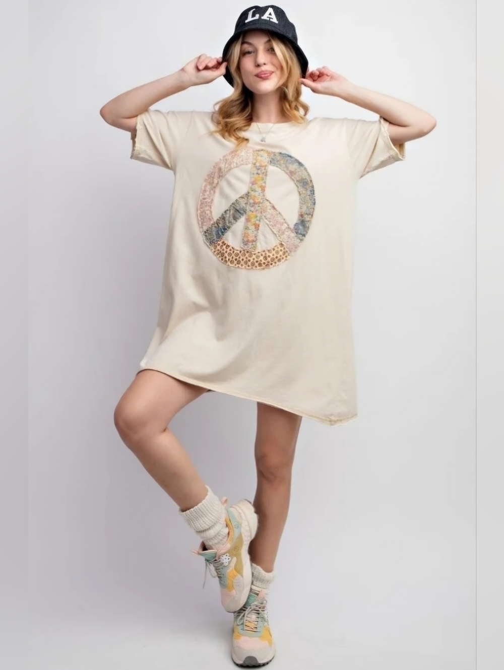 easel Cream Ribbed-Neck Tee